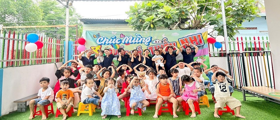Mung ngay Thieu nhi tai Hoa Sen Kep - Chúc Mừng Ngày Quốc Tế Thiếu Nhi